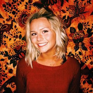 Meet your Posher, Courtney